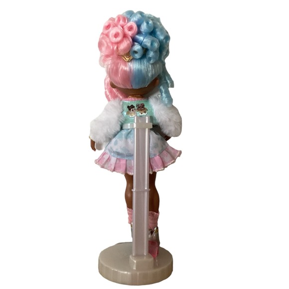 LOL Doll Lot and Accesories Surprise OMG Sweets and Fame Queen Stands - Picture 6 of 9